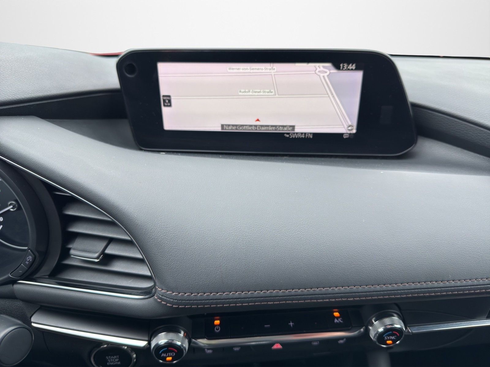 MAZDA 3 Selection 2.0 KLIMA / LEDER / HEAD-UP / BOSE / - Image 13