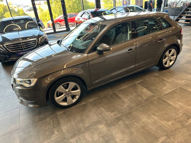 MYAUTOCENTER – Gebraucht- und Jahreswagen mit Werkstattservice in Pfaffenhofen Audi A3 Sportback ambition quattro *TÜV*LED*