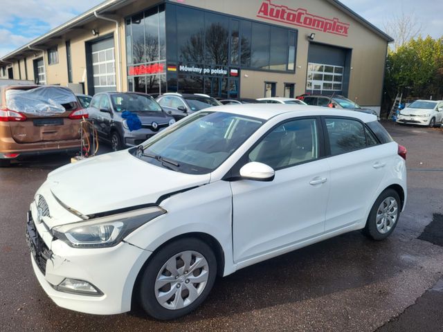 Hyundai i20 blue Classic Navi