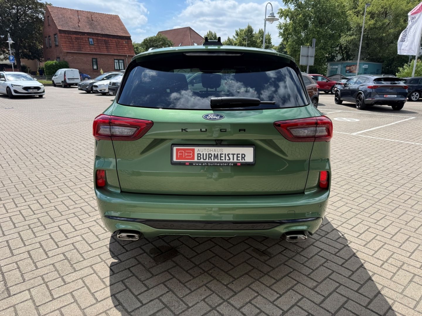 Fahrzeugabbildung Ford Kuga ST-Line Sport 5J AHK Navi Digi Co LED CarPl