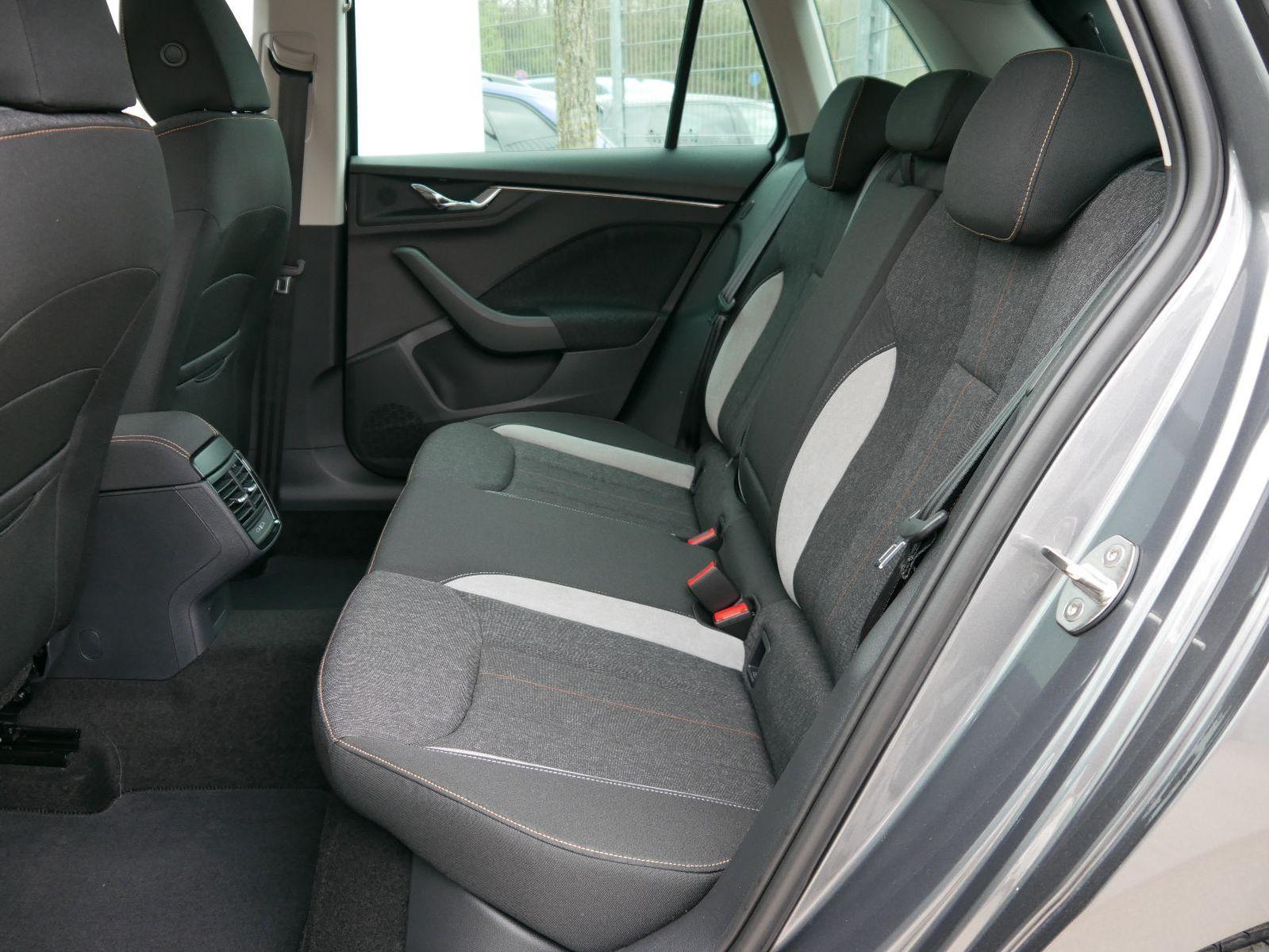 Skoda Kamiq 130 Jahre Premium Edition 1,5 TSI DSG*AHK-