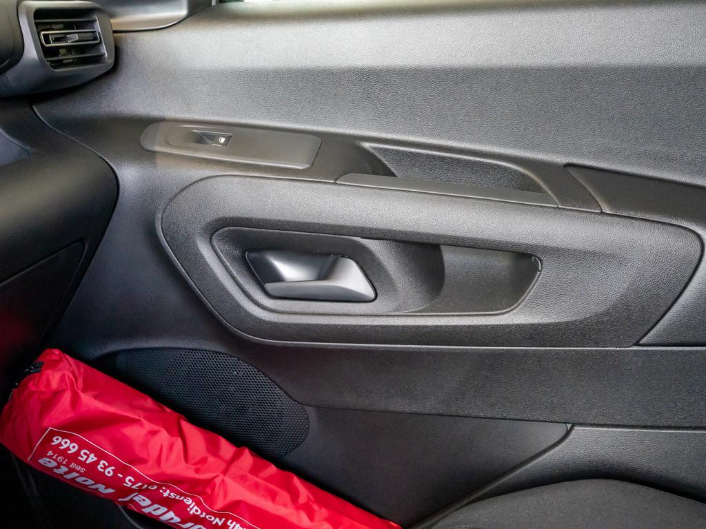 Peugeot PARTNER M Benzin 110 Worksite KLIMA PDC SHZ LED