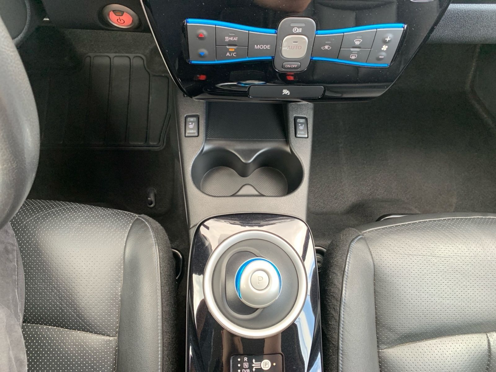 Fahrzeugabbildung Nissan Leaf Tekna Navi Leder EXPORT