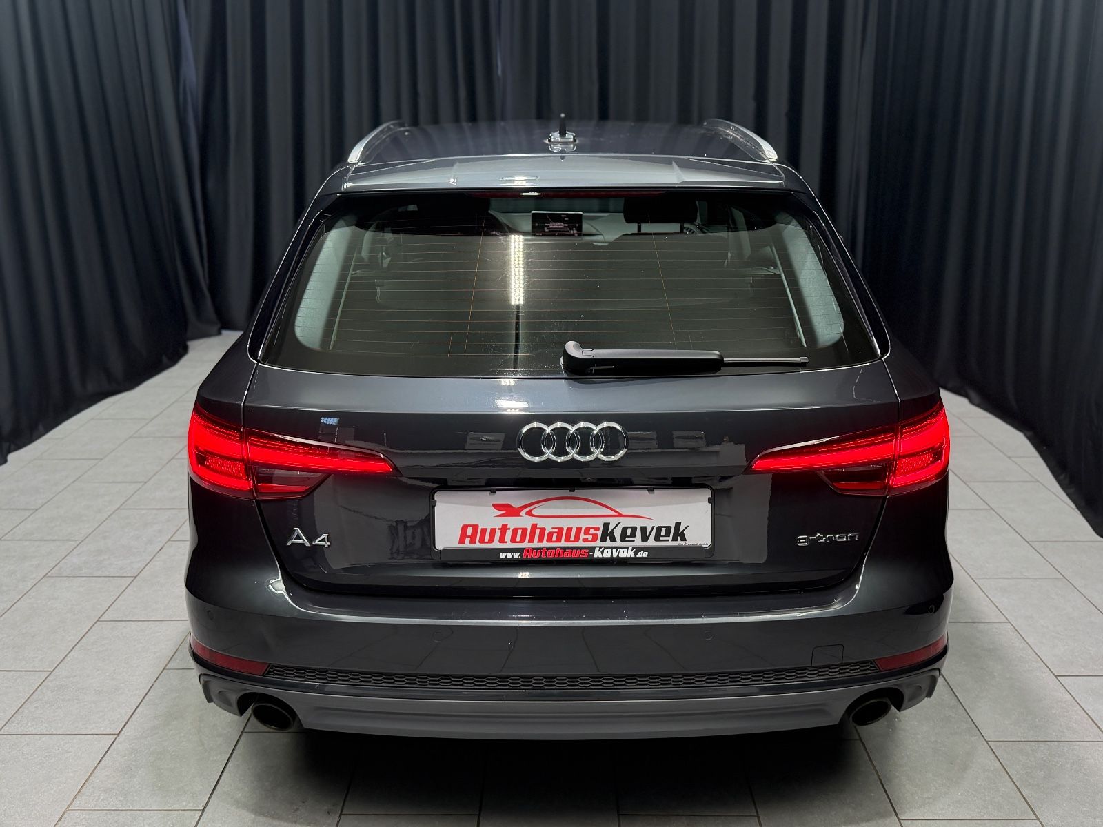 Fahrzeugabbildung Audi A4 Avant g-tron sport|S-LINE|S-TRONIC|HEAD-UP|
