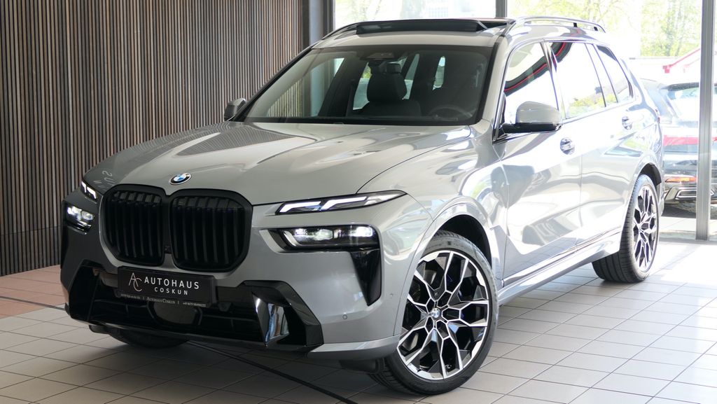 Image of BMW X7