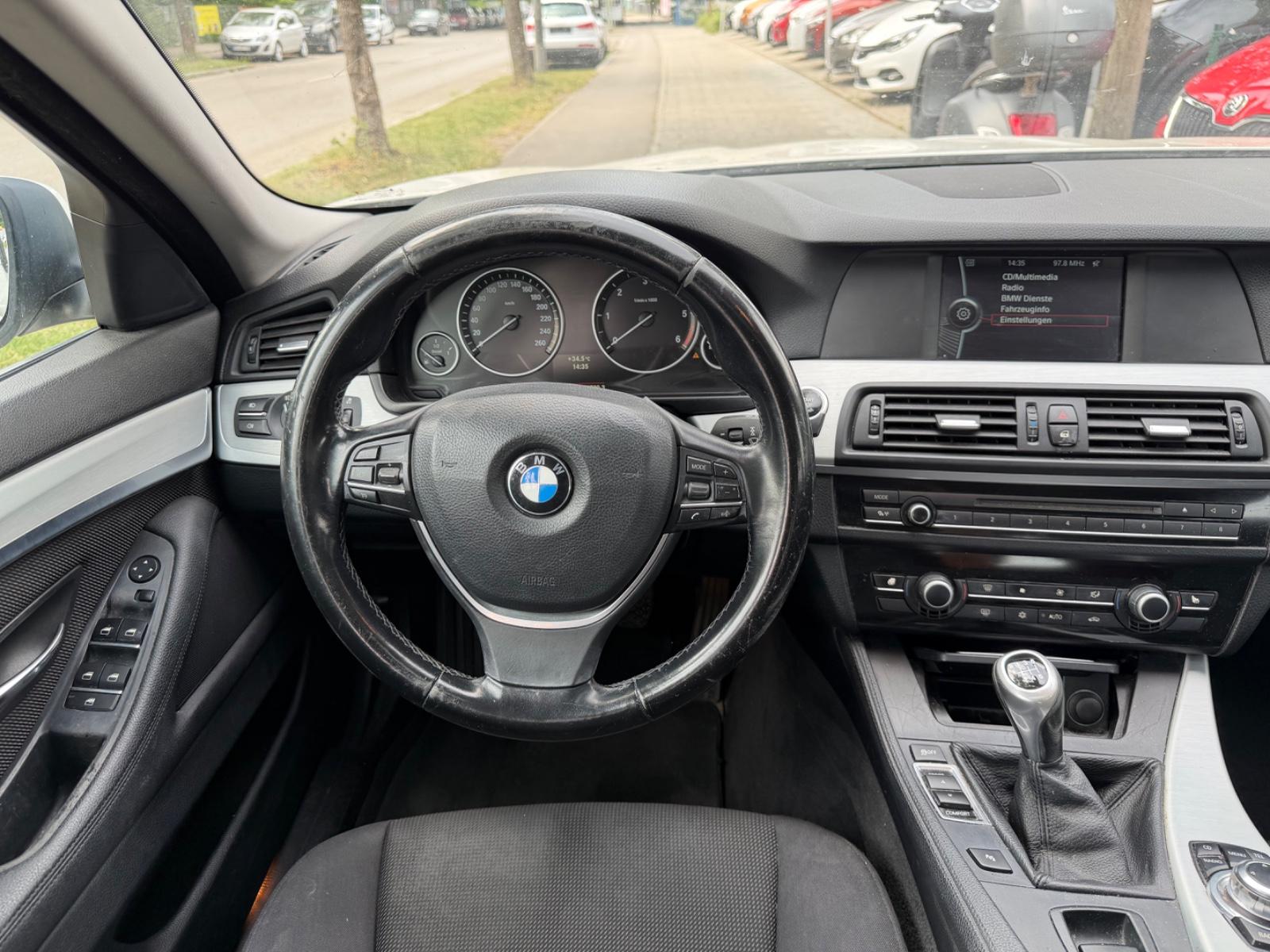 BMW 520 2012 — photo 13