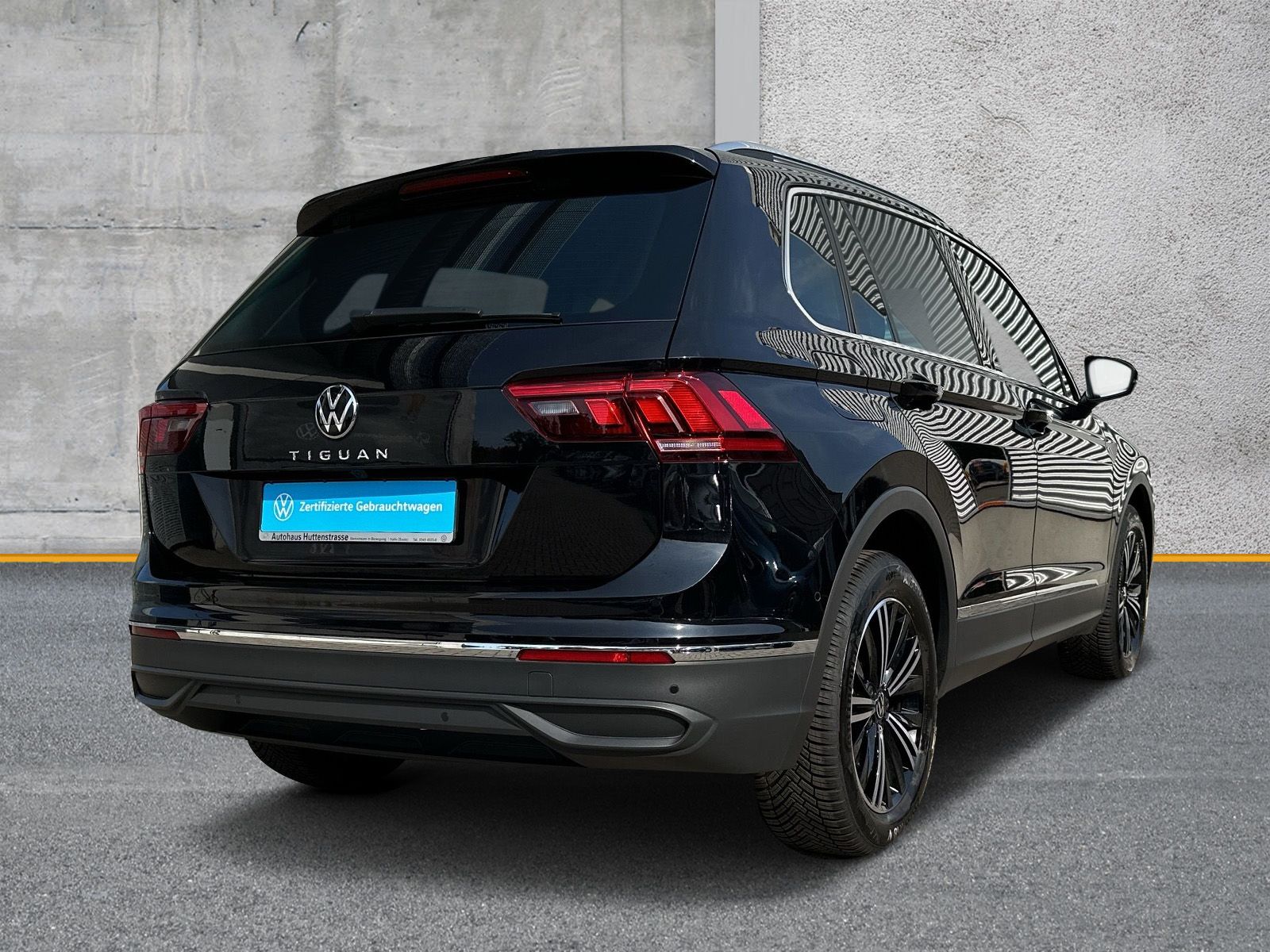 Fahrzeugabbildung Volkswagen Tiguan 1.5 TSI DSG Move MATRIX eKLAPPE KAMERA