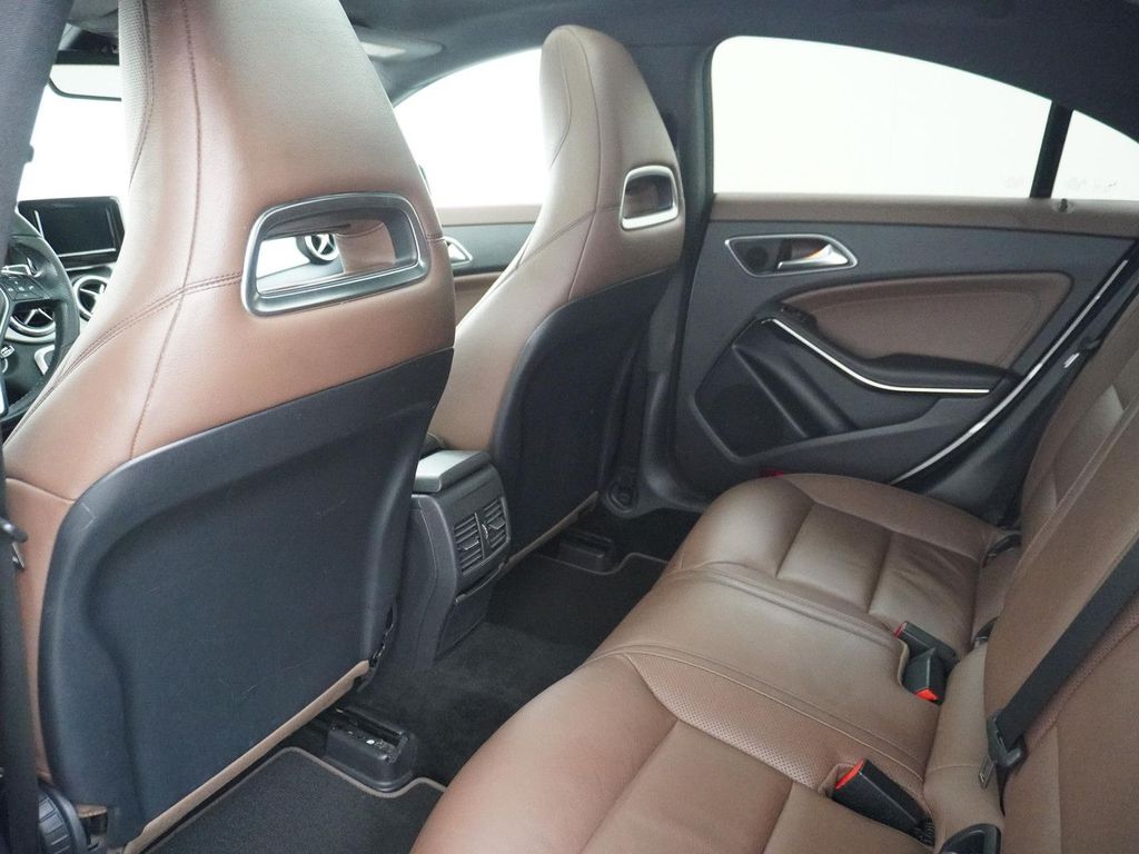 Mercedes-Benz CLA 200 Prestige AMG Styling panorama dach Leder
