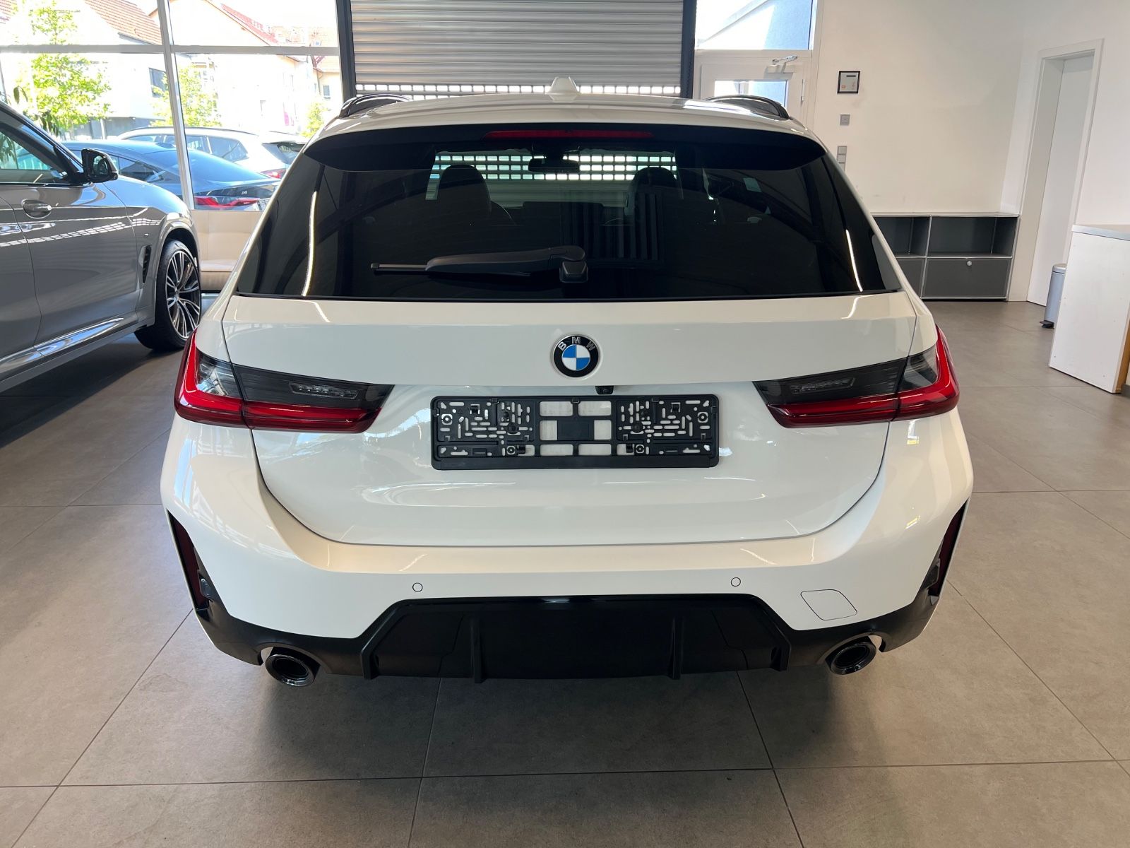BMW 320 d xDrive M Sport Touring imagem 2