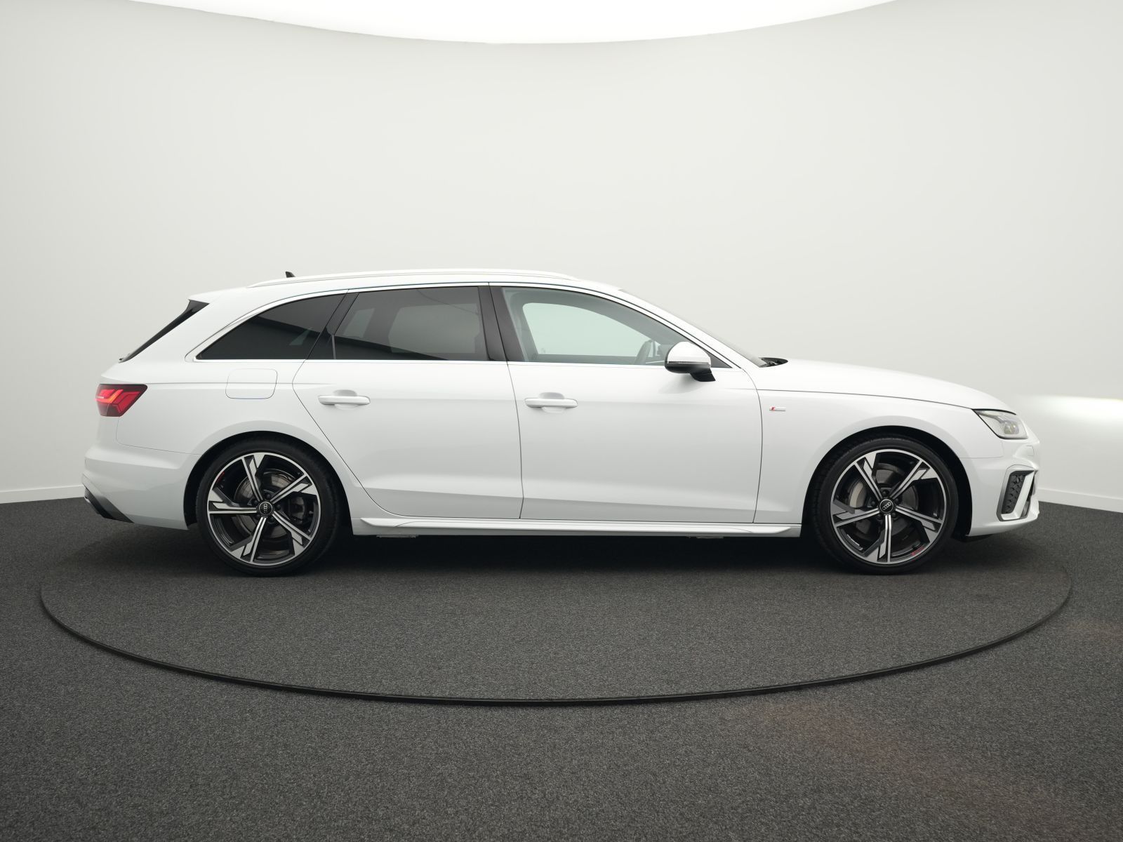 Audi A4 - Bild 12