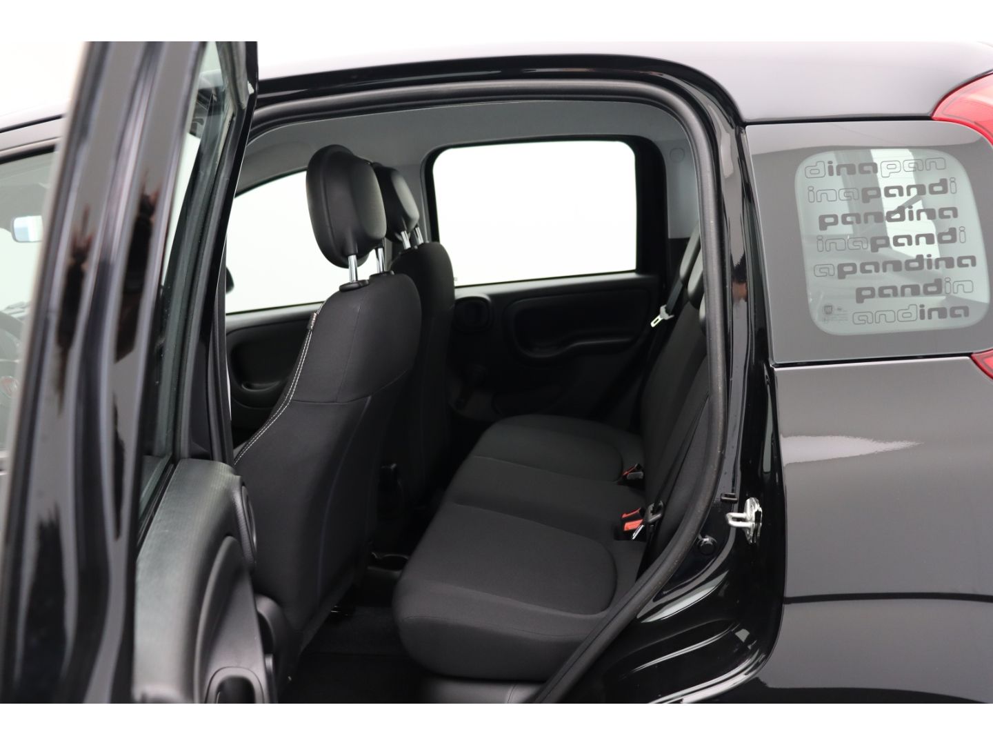 Fahrzeugabbildung Fiat Panda PANDINA ICON 1.0 HYBRID 48 KW (65 PS)