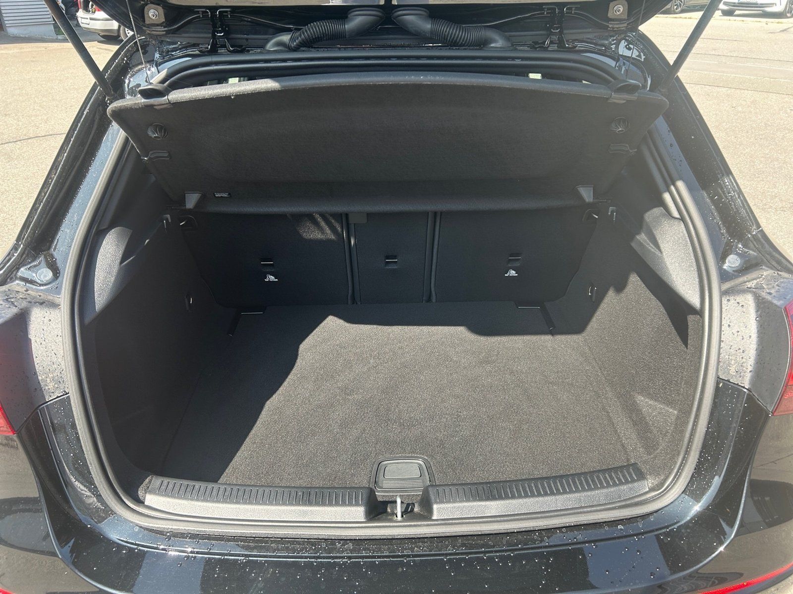 Mercedes-Benz A 180 Progressive MBUX NAVI PRE LED 17 KAM SHZ foto 16