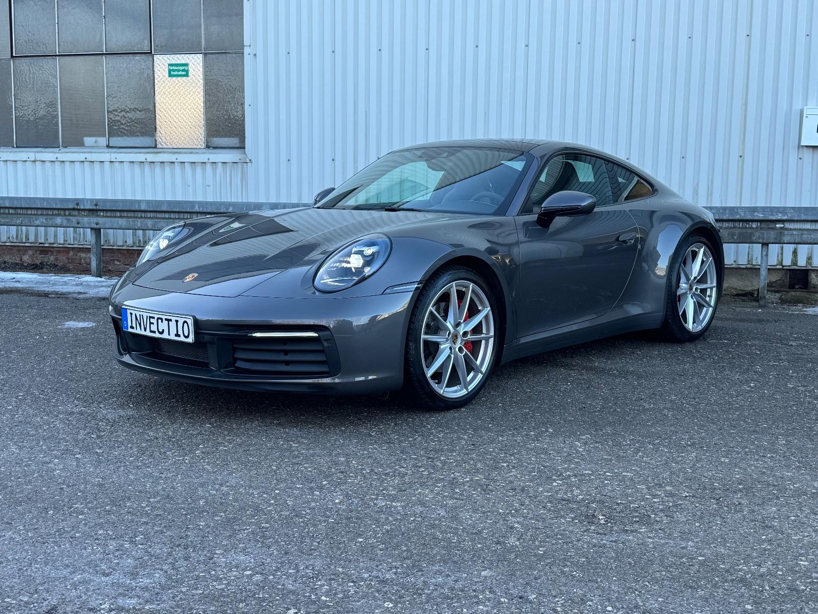Porsche 992 Carrera Approved BOSE 1. Hand Pano