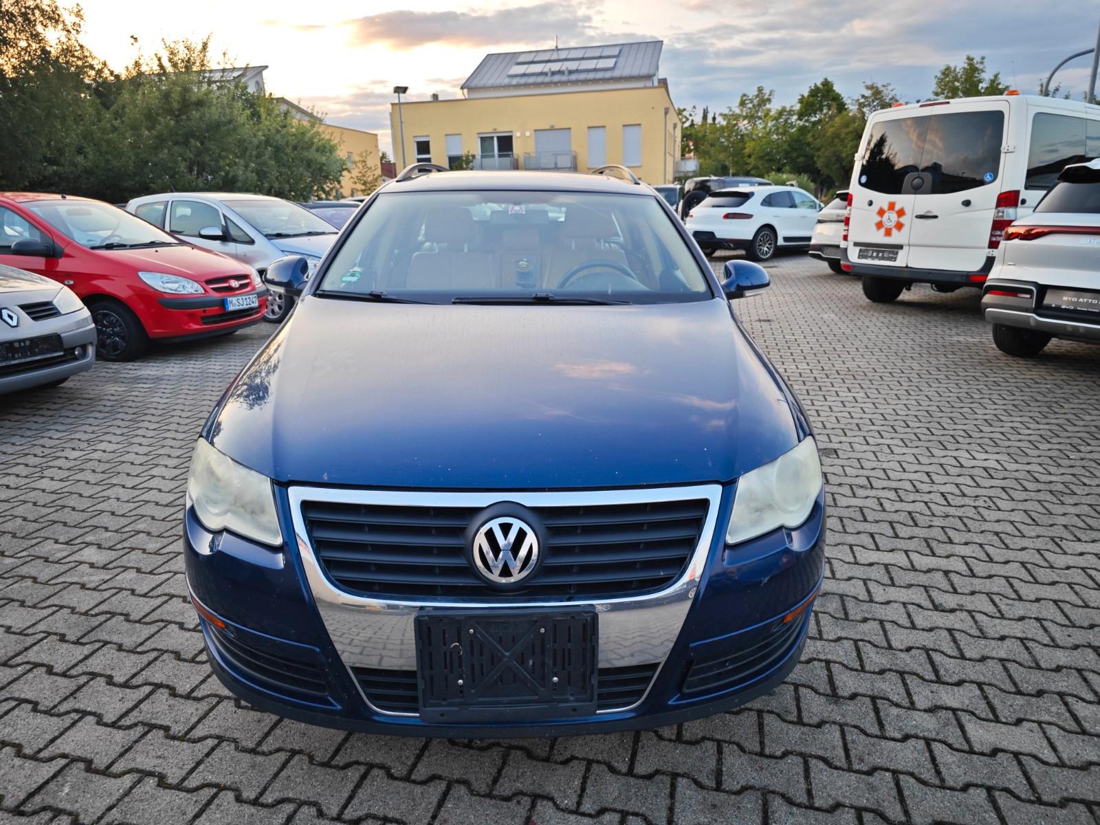Volkswagen Passat 2006 — rear view
