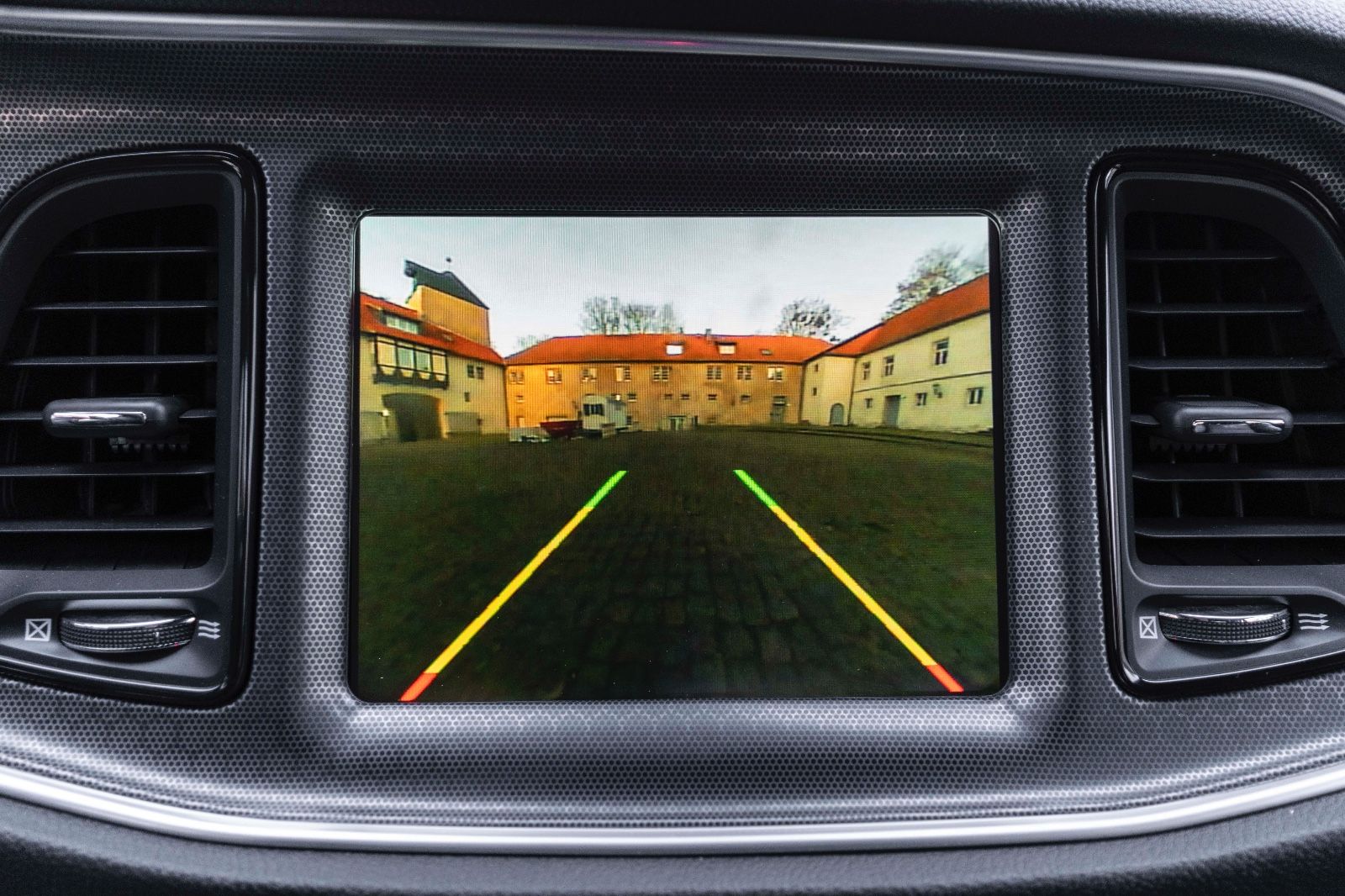 Fahrzeugabbildung Dodge Challenger R/T SCAT 392 KAM CARPLAY SZH BREMBO