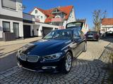 BMW 328i xDrive Touring Modern Line Modern Line - blaue BMW 328