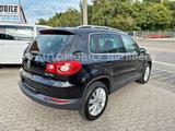 Volkswagen Tiguan 2.0 TDI Team 4Motion*1.HAND*PANORAMA*AHK* - Volkswagen Tiguan Team mit Diesel-Antrieb