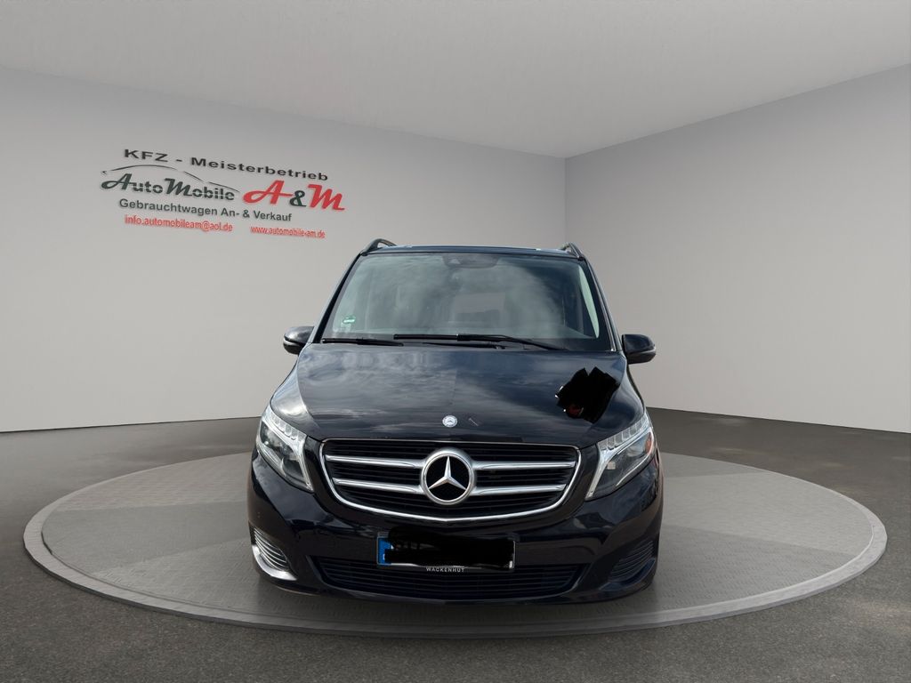 Image of Mercedes-Benz 220