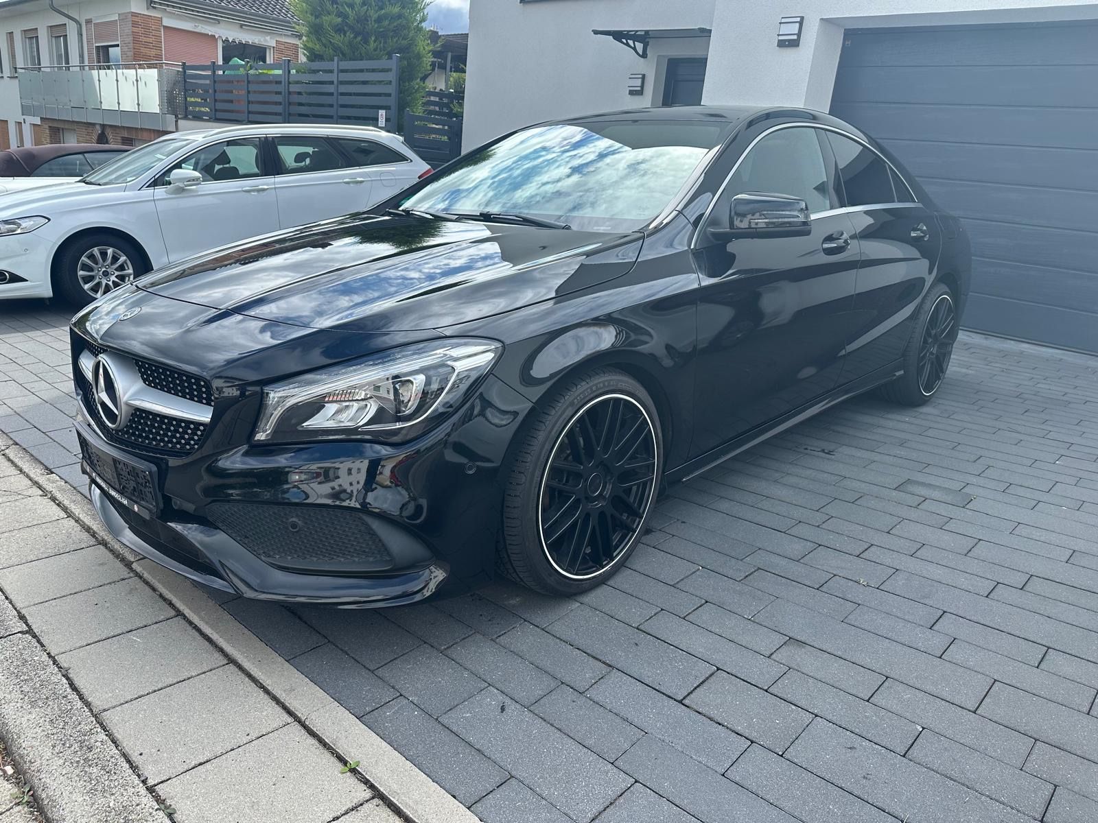 MERCEDES-BENZ CLA 200 AMG LINE*Top Zustand !!