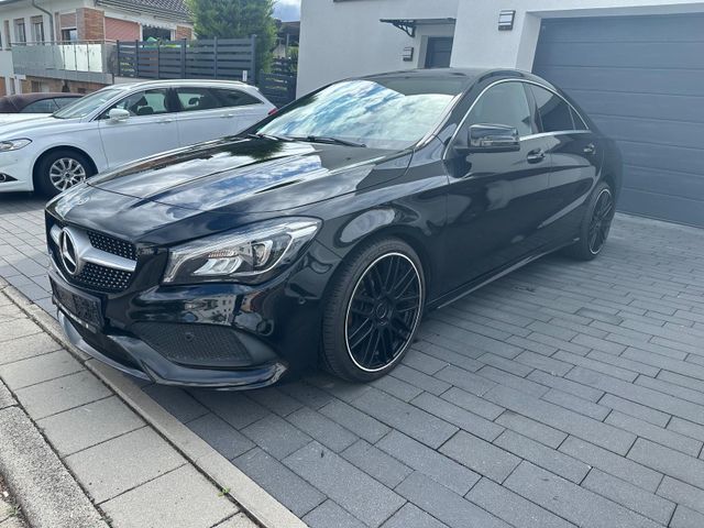 MERCEDES-BENZ CLA 200 AMG LINE*Top Zustand !!