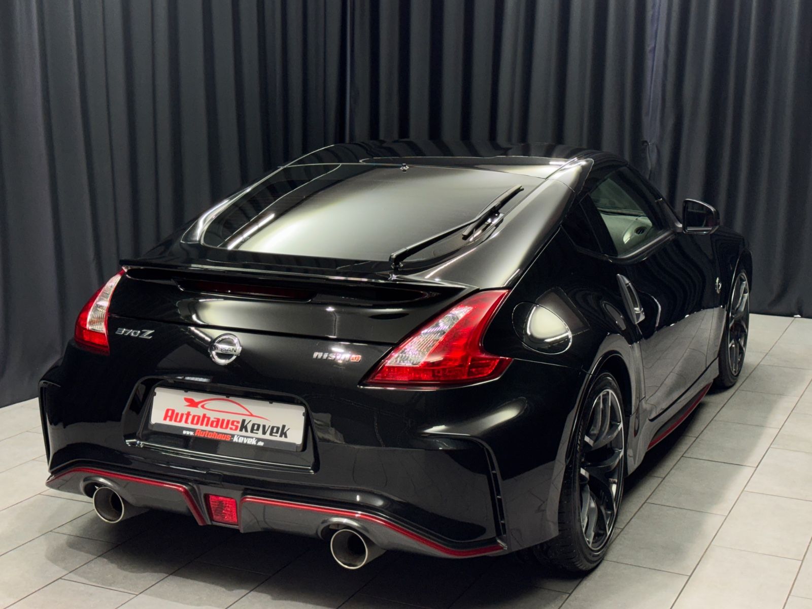 Fahrzeugabbildung Nissan 370Z Nismo|BOSE|RECARO|SCHALTER|D-FZG|U-FREI
