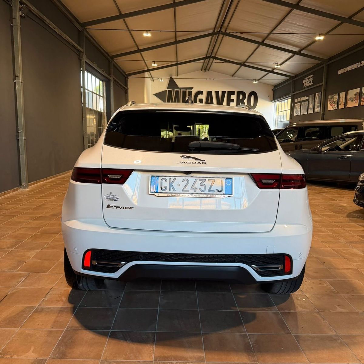 Jaguar JAGUAR E-PACE 2.0d 163cv TETTO PANORAMICO imagem 3