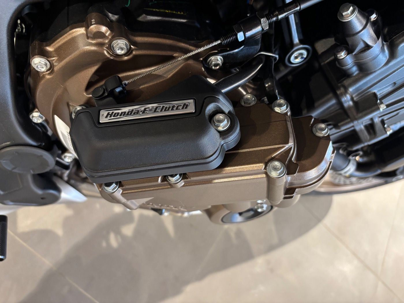 Fahrzeugabbildung Honda CB 650 R E-Clutch 6 Jahre Garantie
