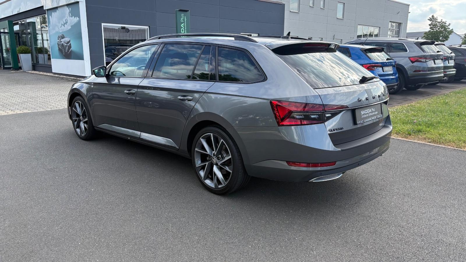 Skoda Superb Combi Sportline 2.0 TDI AHK,DCC,NAVI,ACC
