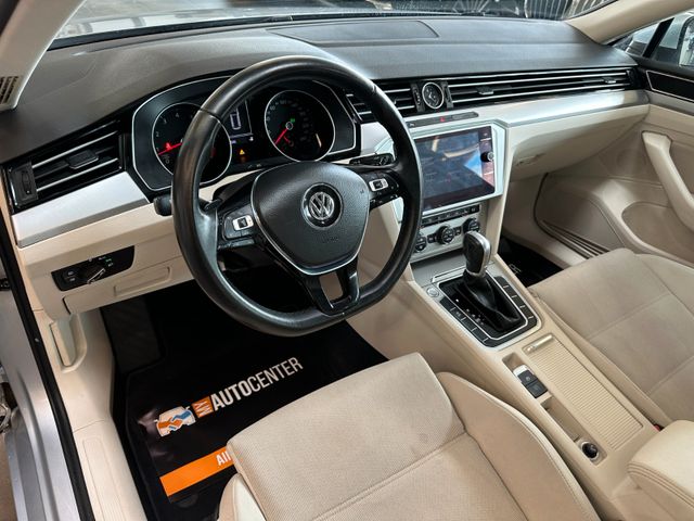 MYAUTOCENTER – Gebraucht- und Jahreswagen mit Werkstattservice in Pfaffenhofen Volkswagen Passat Variant Comfortline *Navi*AHK*Kamera*