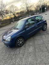Renault Clio - gebrauchte Renault Clio aus dem Jahr 2002