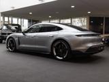 Porsche Taycan Turbo S,Carbon,Keramik,Pano,Nachtsicht,21 - silberne Porsche Taycan