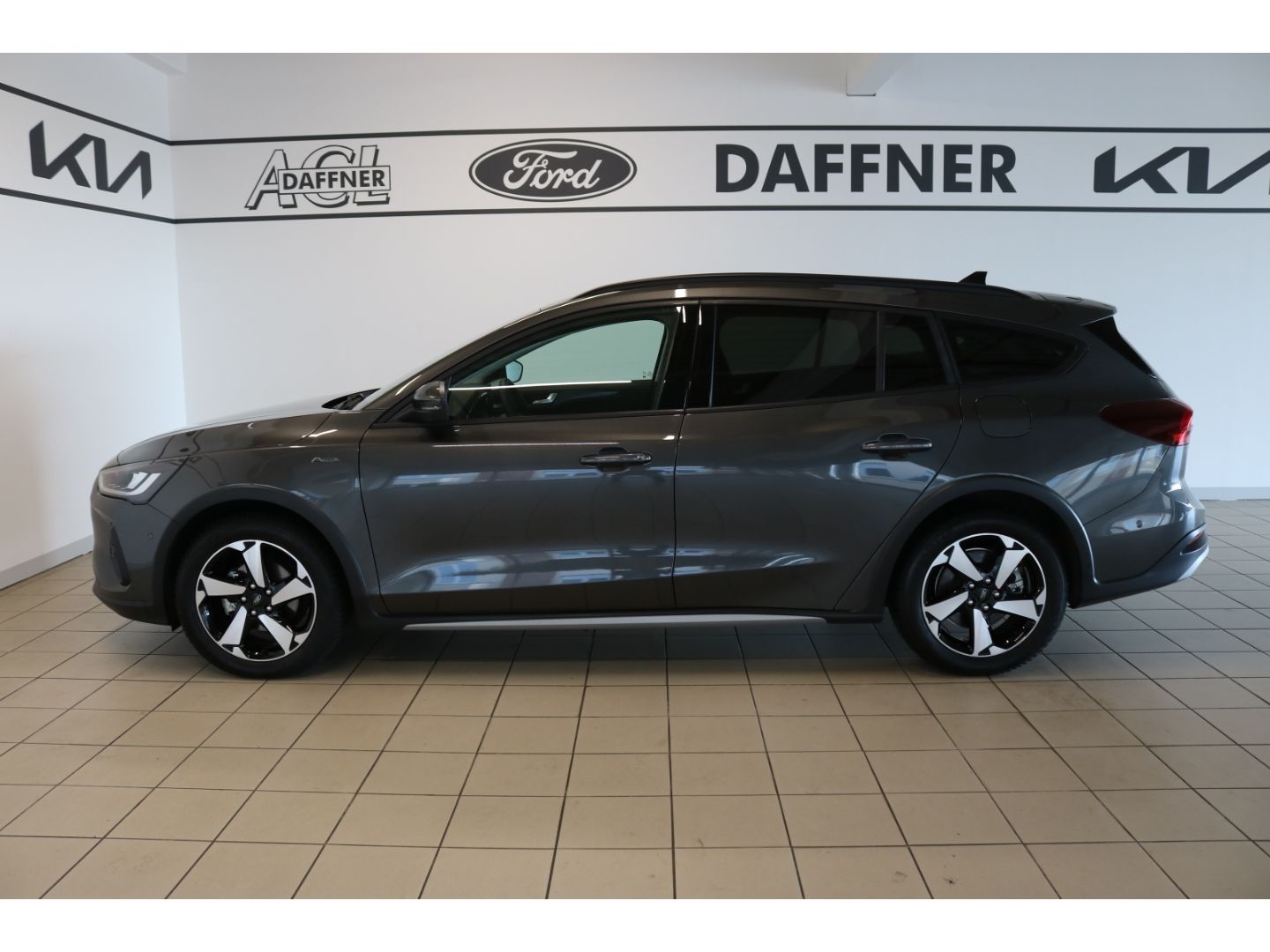 Fahrzeugabbildung Ford Focus Turnier Active X 1.0 EcoBoost Mild-Hybrid