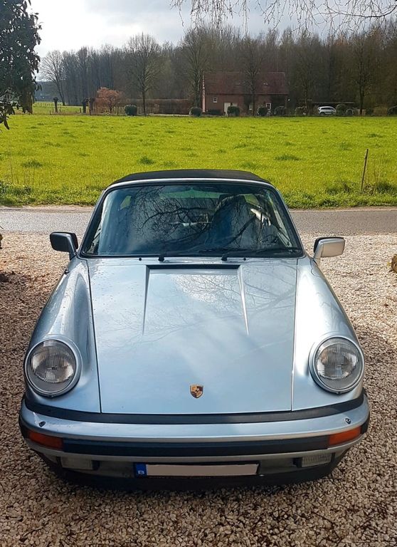 PORSCHE 911 1985