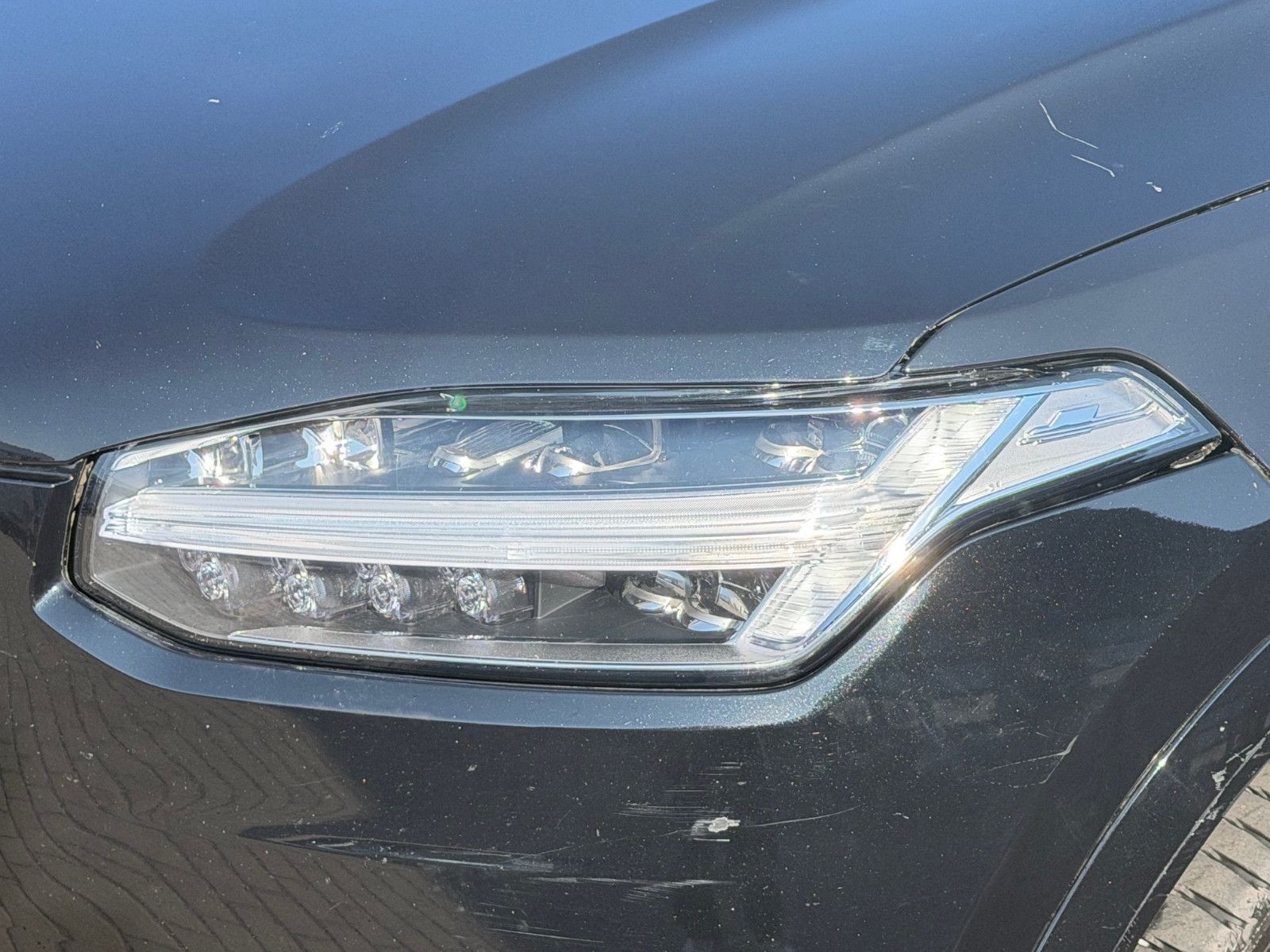Fahrzeugabbildung Volvo XC90 D5 R Design AWD*LUFT*PANO*STHZ*7Si*MIETKAUF