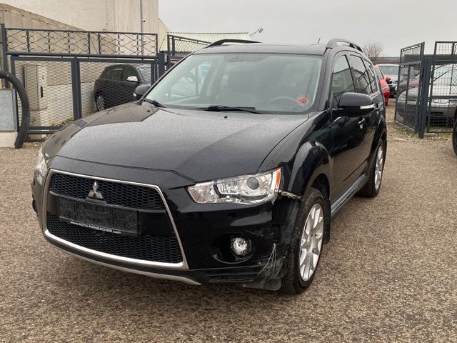 Mitsubishi Outlander 2.2 DI-D Instyle 4WD AUTOMATIK