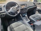 Volkswagen Sharan Highline 2,0 TDI  DSG/PANORAMA - Volkswagen Sharan: Van