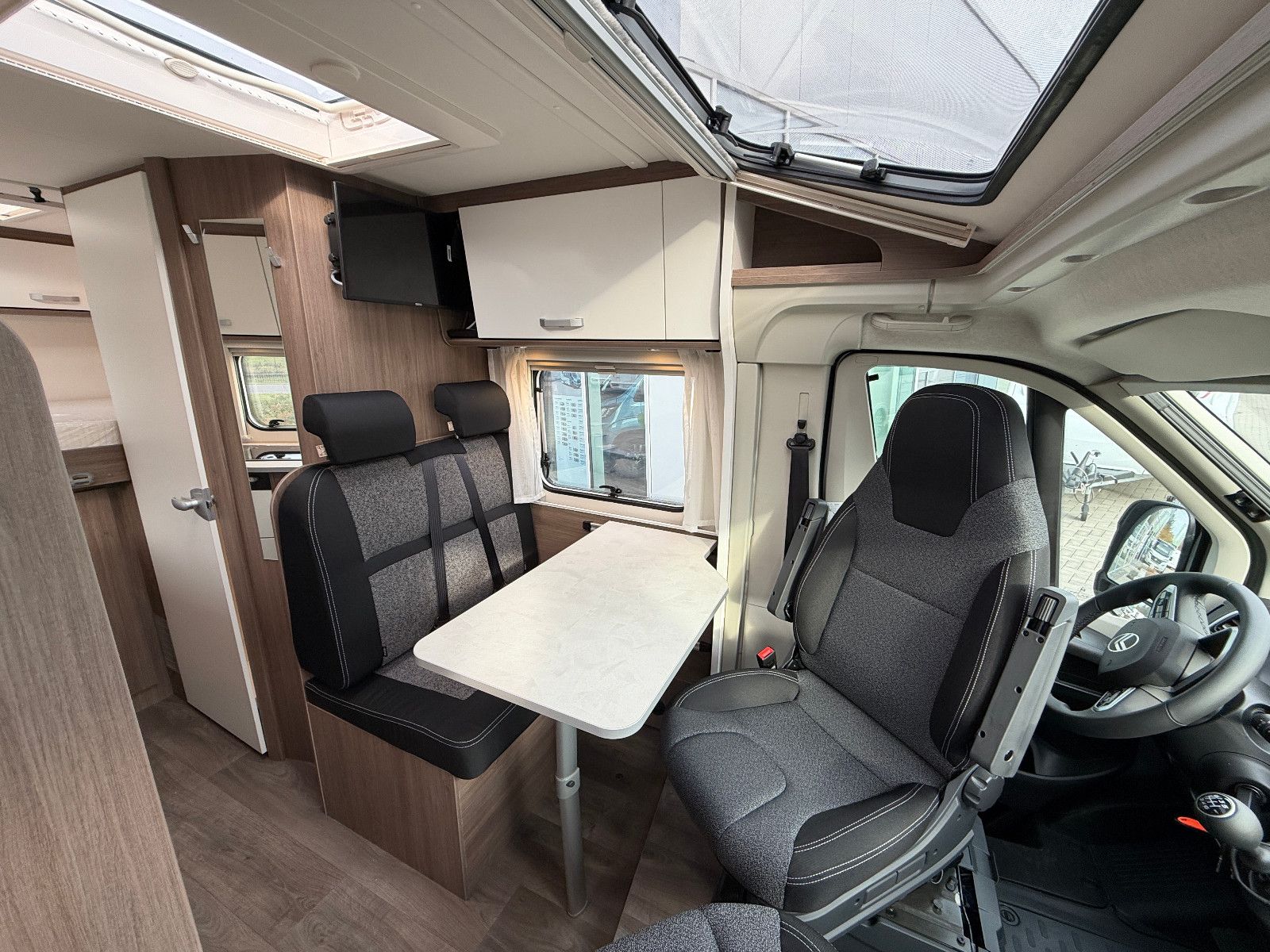 Fahrzeugabbildung Carado V-132 pro+ 7.822 € SPAREN !