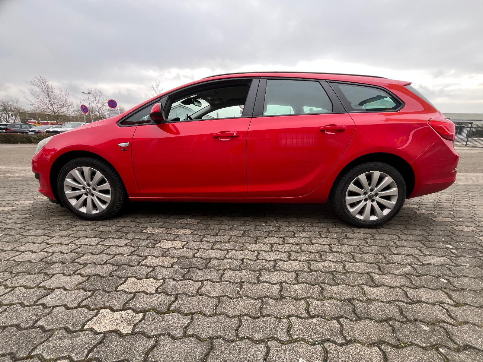 Opel Astra Sports Tourer Active- gepflegtes Fahrzeug