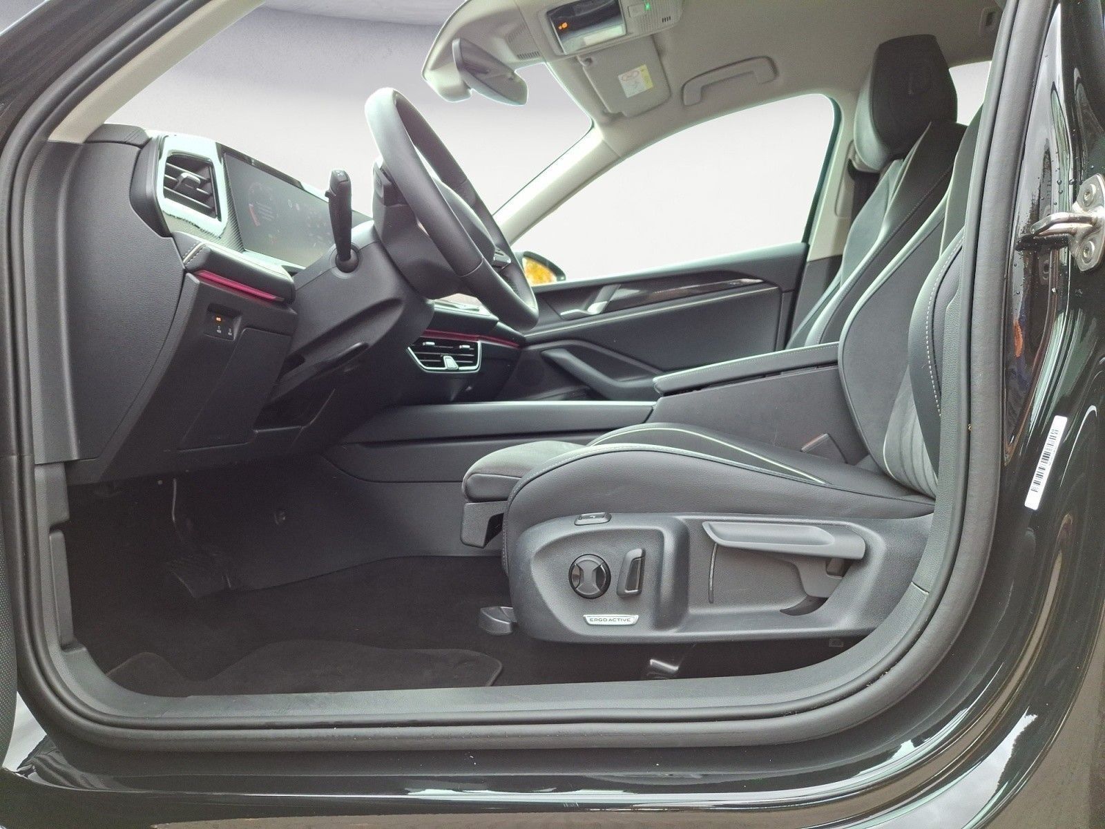 Volkswagen Passat Variant - Bild 7