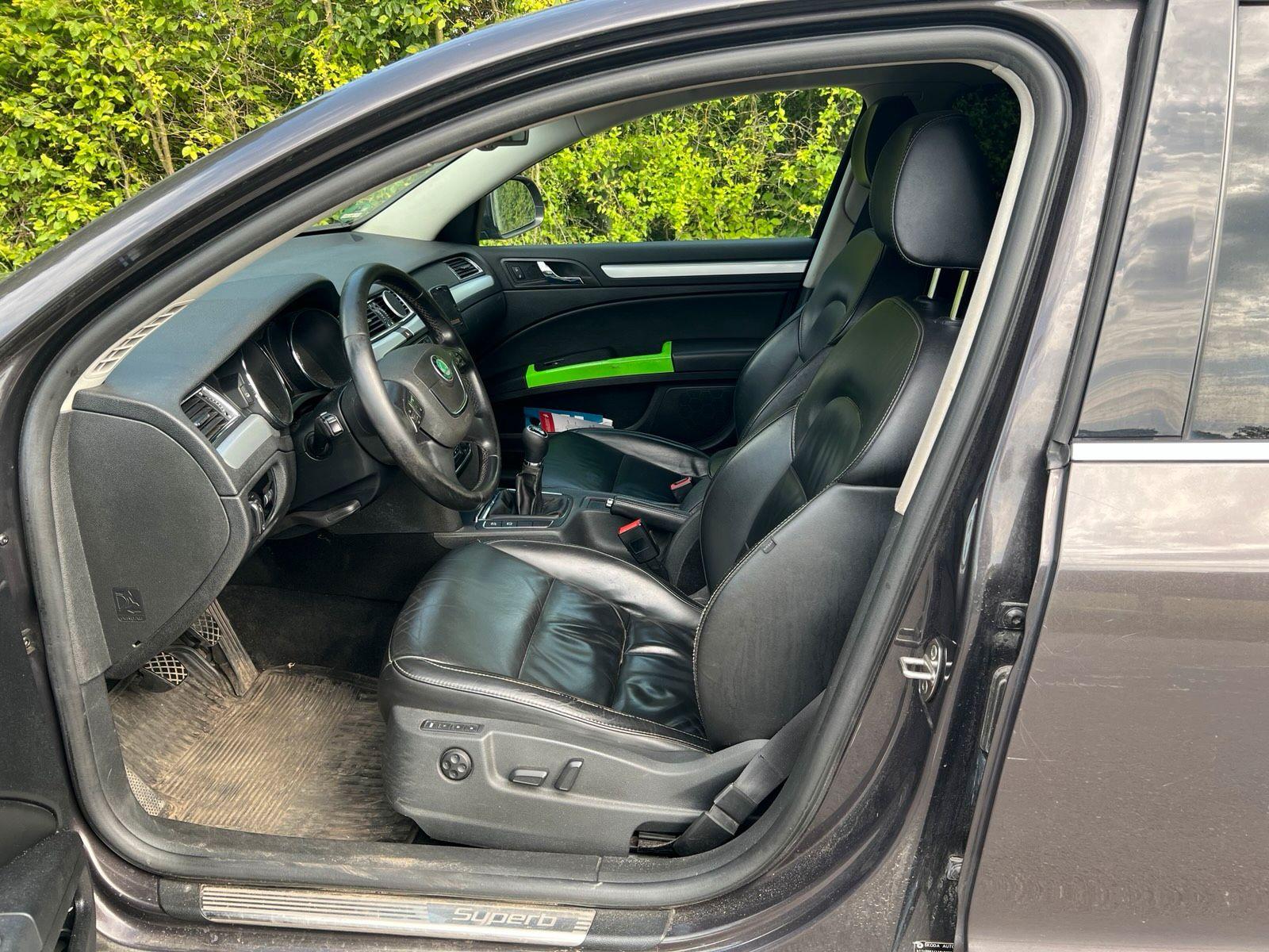 Skoda Superb 2010 — photo 12