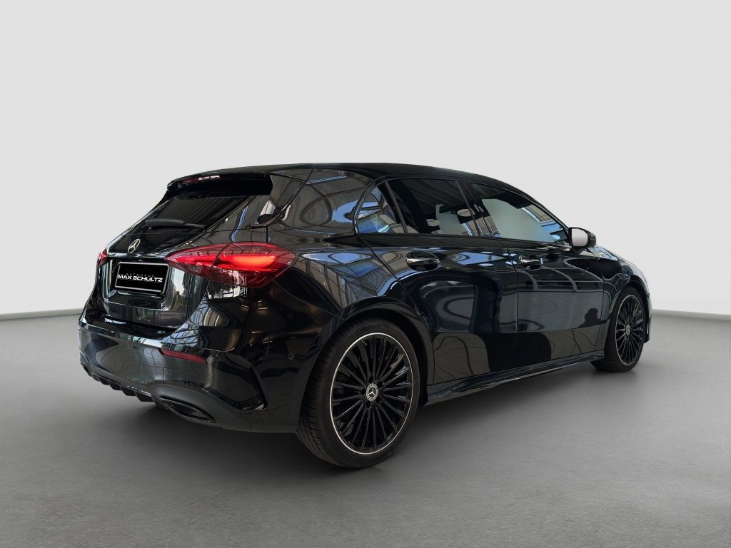 Fahrzeugabbildung Mercedes-Benz A 200 AMG Line AMG*Night*Navi*PDC*ParkAss*RFK