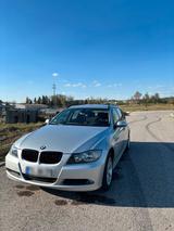 BMW E91 320i - BMW 320: 320i E91