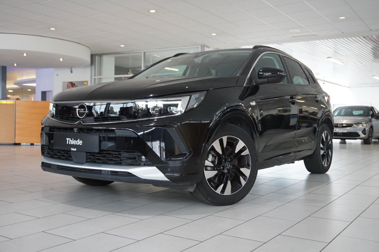 Fahrzeugabbildung Opel Grandland (X) 1.6 PHEV ELEGANCE NAVI/LED/SPORT