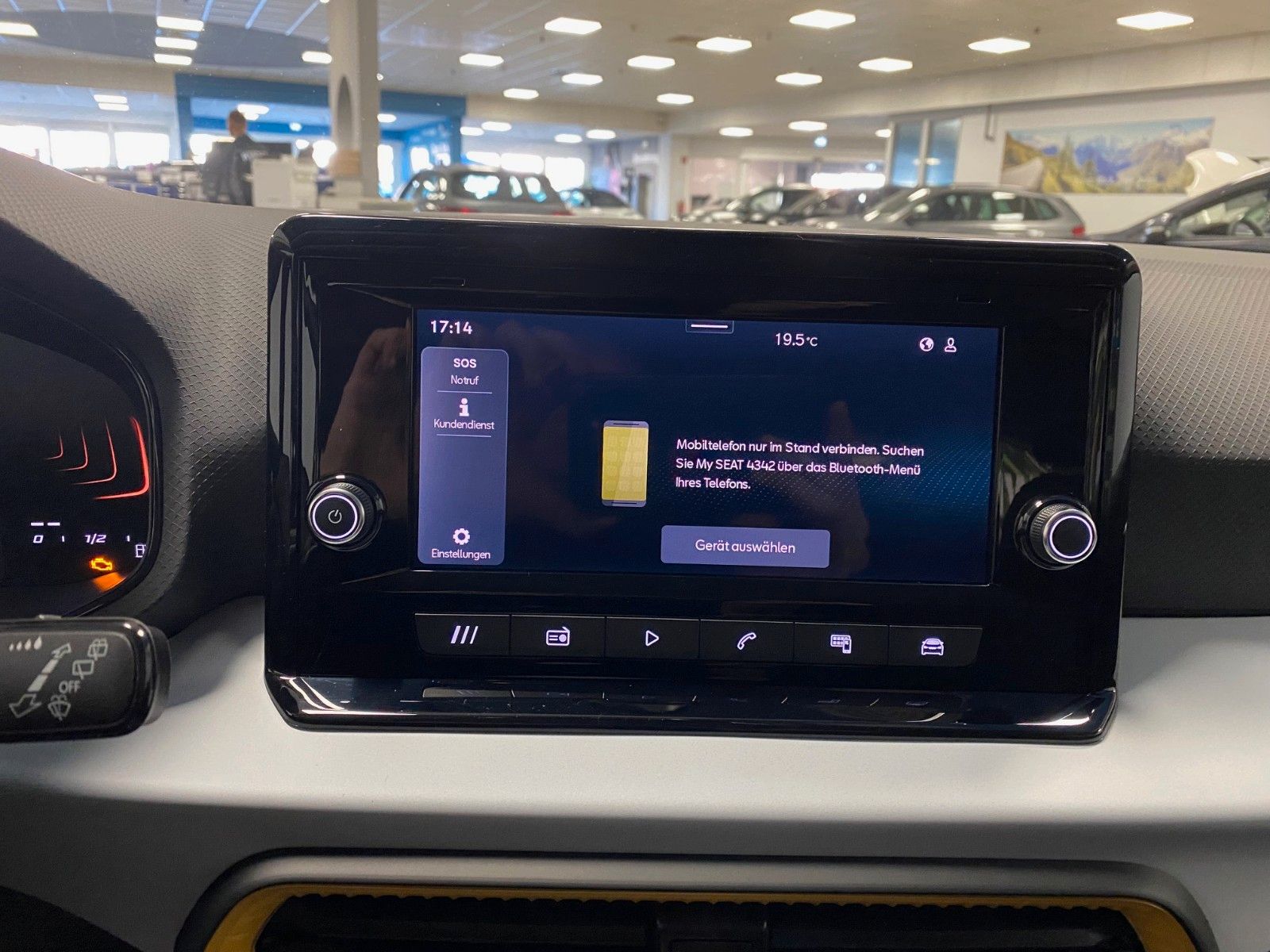 Fahrzeugabbildung SEAT Arona 1.0 TSI STYLE+2030 GARANTIE+Sitzheizung+BC