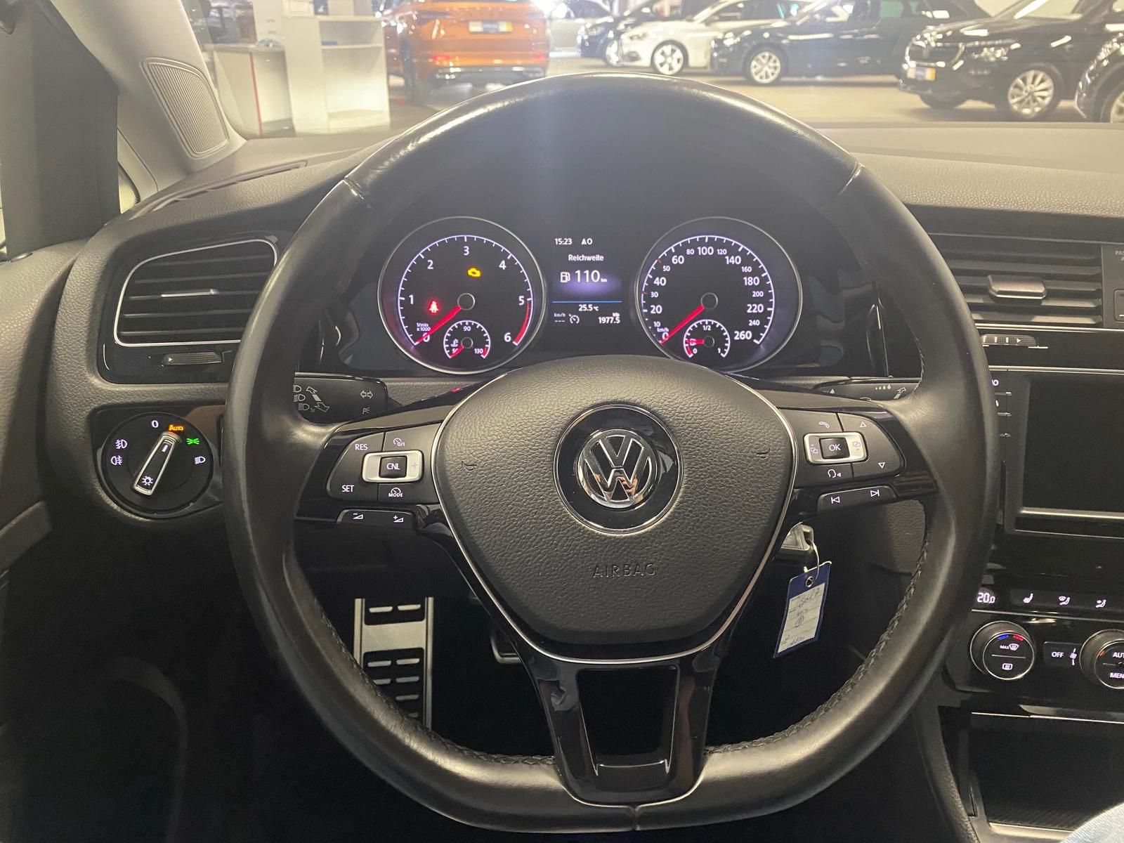 Fahrzeugabbildung Volkswagen Golf 2.0 TDI Allstar BMT KLIMA+NAVI+SITZHEIZ+PDC