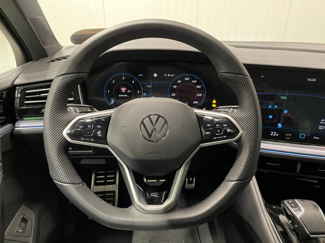 Touareg R-Line 3.0 TDI 4M PANO AHK STNDHZG
