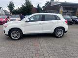 Mitsubishi ASX 2WD Klima Alus 1.HAND 8-fach bereift - Mitsubishi ASX: Weiß