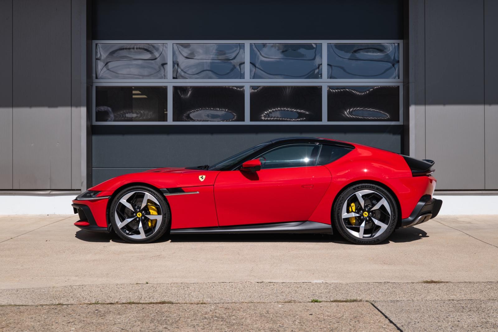 Ferrari LIFT/CARBON/RACING SEATS/ACC