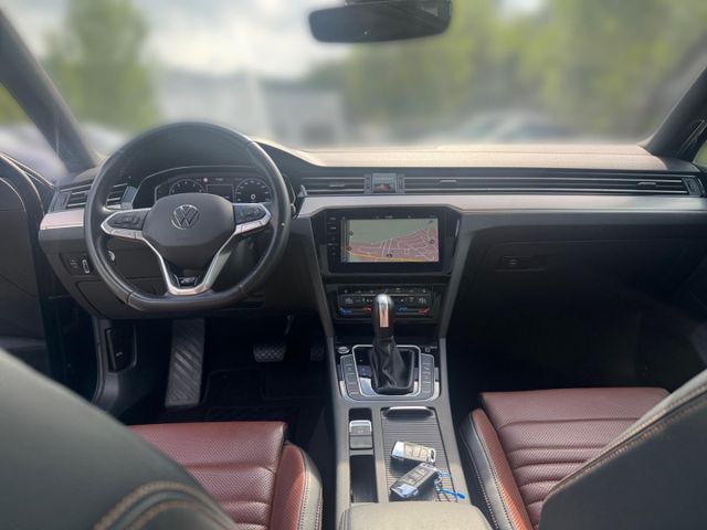 Passat Variant Elegance 1.5 TSI DSG R-Line Leder