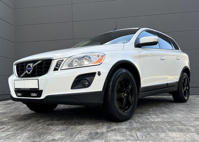 Volvo XC 60 AWD °Klimaautomatik°SHZ°RFK°HU/AU neu°